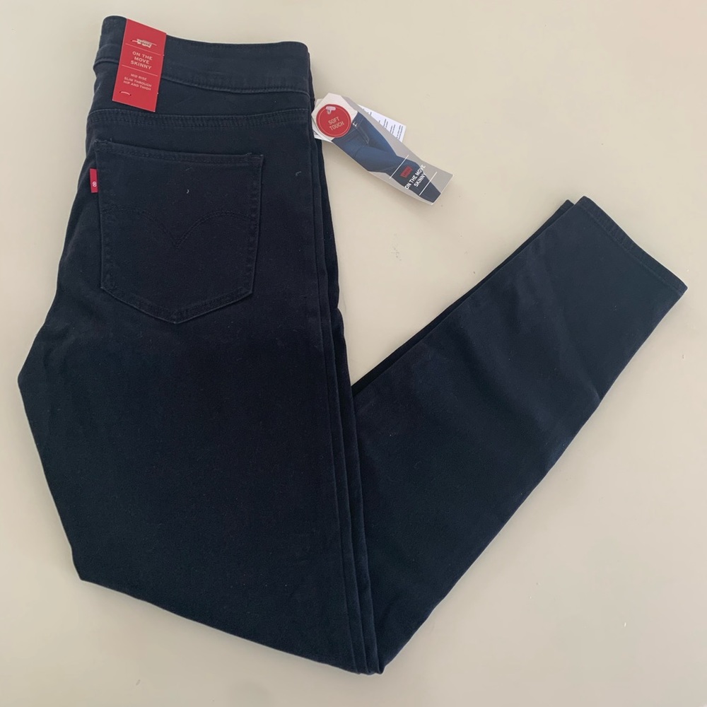 LEVI’S On The Move Skinny Jeans✨